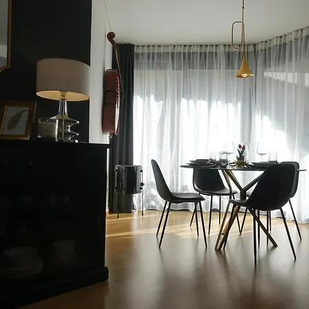 Apartament Em-charming *