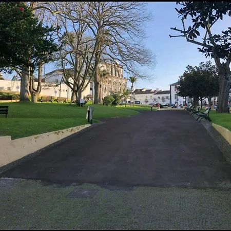 Апартаменты Em-charming Понта-Делгада